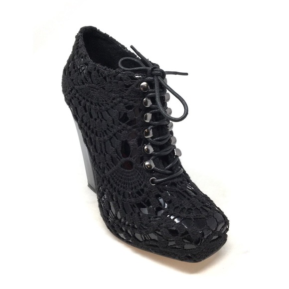 Rodarte X Opening Ceremony Women's Size 7 Black Patent Leather Crochet Booties - Picture 1 of 7